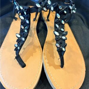 Wild Pair Krisleyy Black Jeweled Butterfly T-Strap Flat Sandals - 6.5 NWOT
